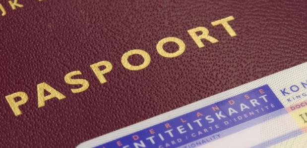 Leen Sterckx pleit voor ontkoppeling van het migratie- en diversiteitsidioom 'Autochtonen' worden 'inwoners met een Nederlandse achtergrond'.